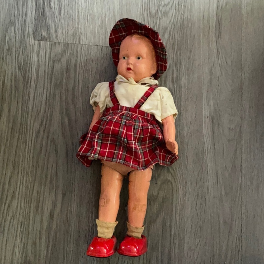 Vintage Tin walking doll no key!